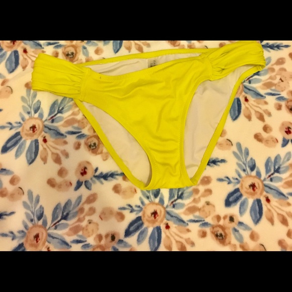 Victoria's Secret Swimsuit bottoms - Picture 1 of 2